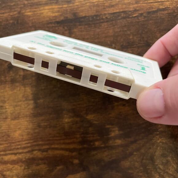 Yogi Bear Jellystone Friends Vintage 1972 RARE Read Along Book and Tape Gift - Picture 3 of 7